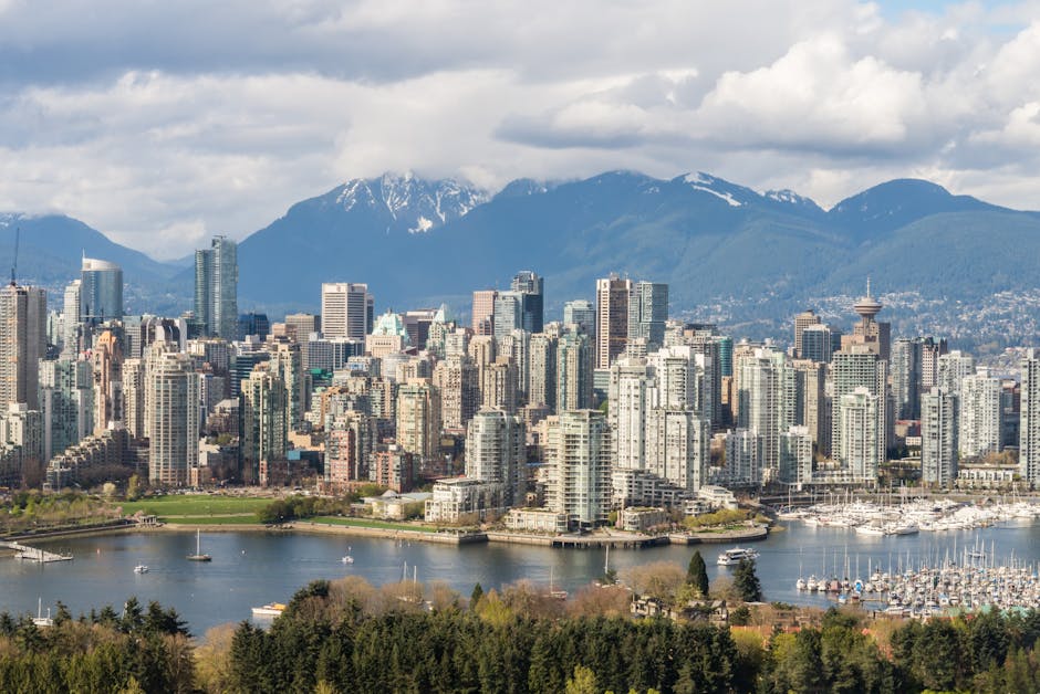 Vancouver skyline with mountains and marina - online personal loans BC