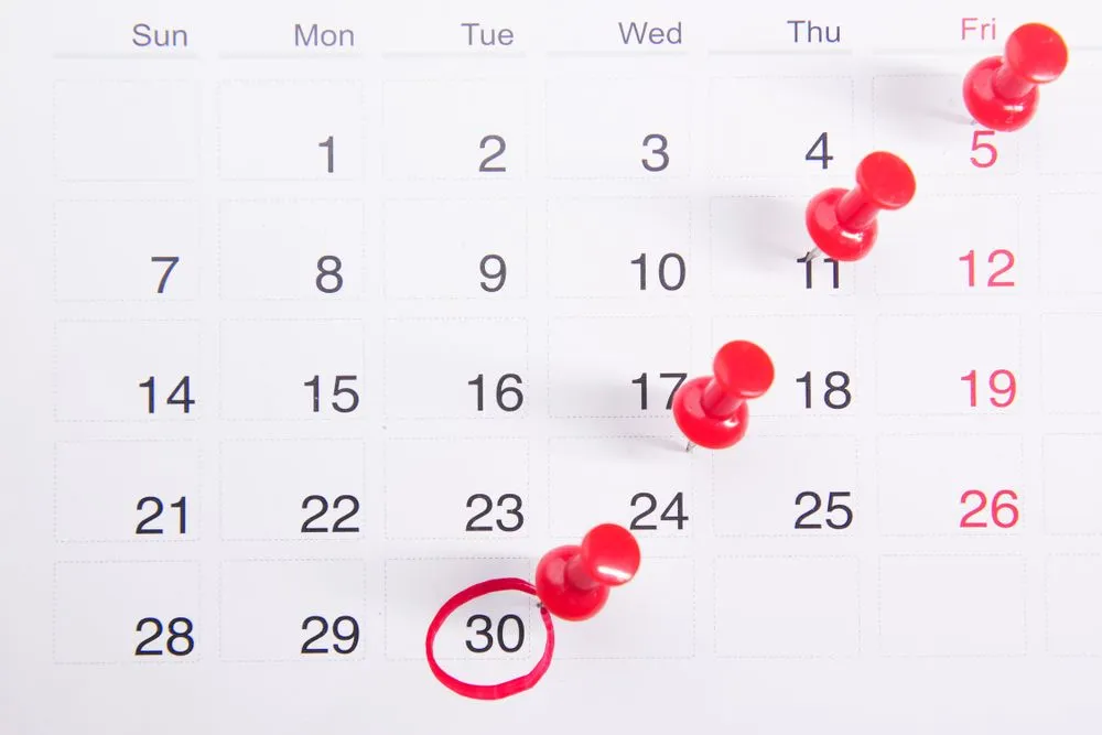 Best installment loans: payment dates marked on a calendar