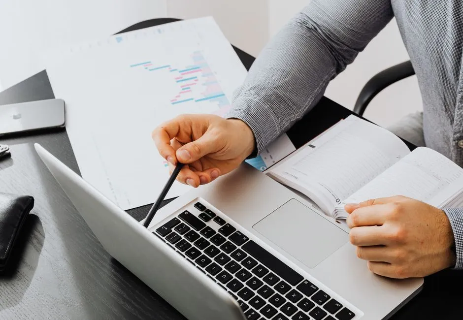 Borrower comparing fair credit loan rates and terms in Canada