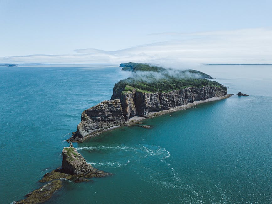 Bay of Fundy coastal cliffs, New Brunswick - personal loans New Brunswick