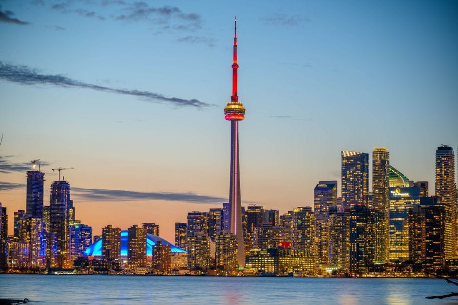 Toronto CN Tower sunset skyline Ontario - online personal loans Ontario