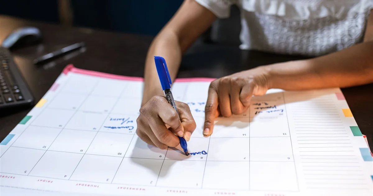 Borrower planning fixed monthly payments for long term loans in Canada